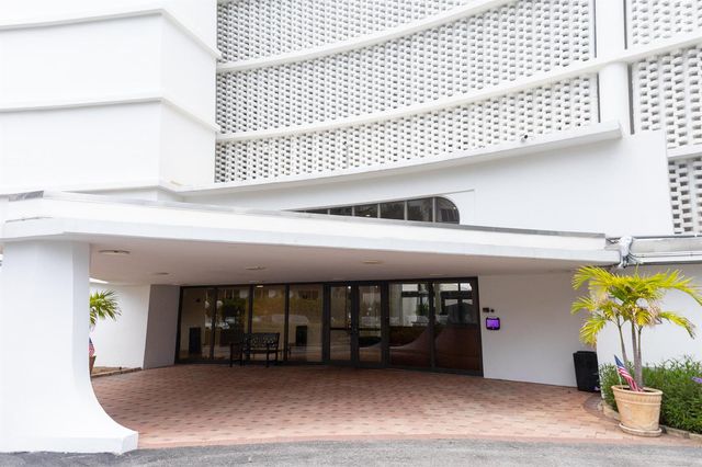 3590 S Ocean Boulevard 101, South Palm Beach, FL 33480
