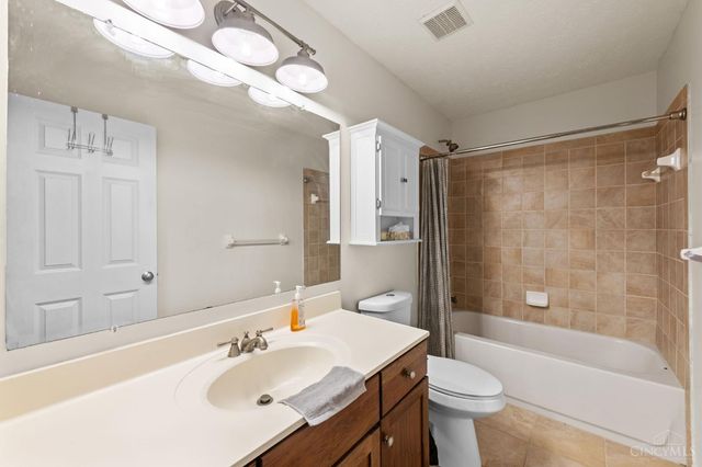 1151 Lake Field Drive, Lebanon, OH 45036