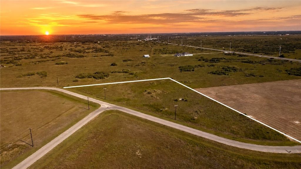200 Duckhaven Dr, Rockport, TX 78382 — exterior