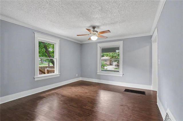 715 Jersey Street, Baldwin City, KS 66006