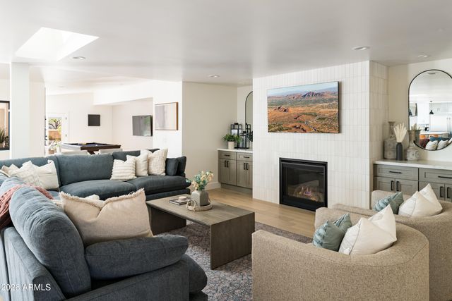 9833 E DESERT COVE Avenue, Scottsdale, AZ 85260