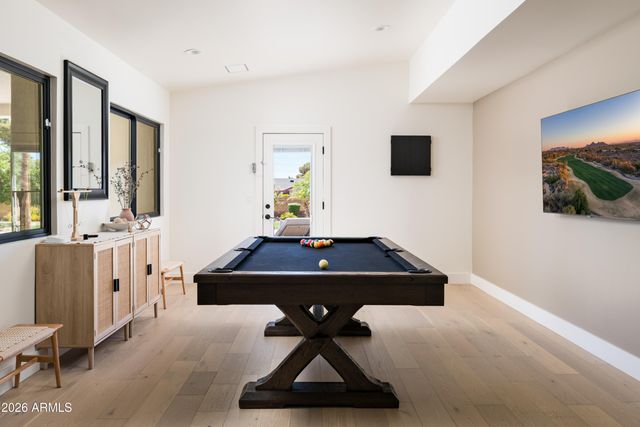 9833 E DESERT COVE Avenue, Scottsdale, AZ 85260