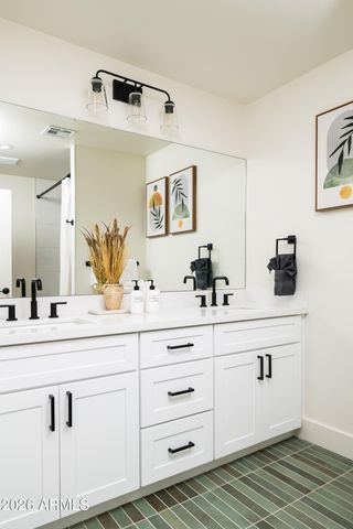 9833 E DESERT COVE Avenue, Scottsdale, AZ 85260