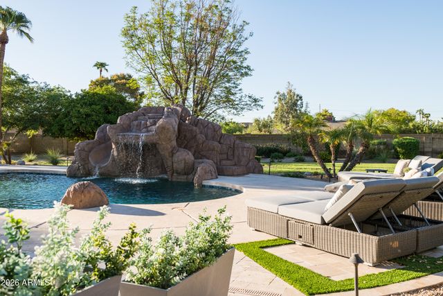 9833 E DESERT COVE Avenue, Scottsdale, AZ 85260