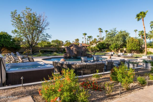 9833 E DESERT COVE Avenue, Scottsdale, AZ 85260