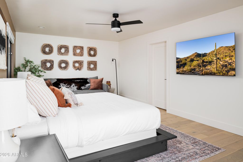 Image 20 of property listing at 9833 E DESERT COVE Avenue, Scottsdale, AZ 85260