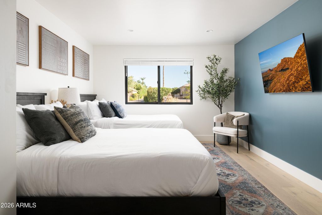 Image 27 of property listing at 9833 E DESERT COVE Avenue, Scottsdale, AZ 85260
