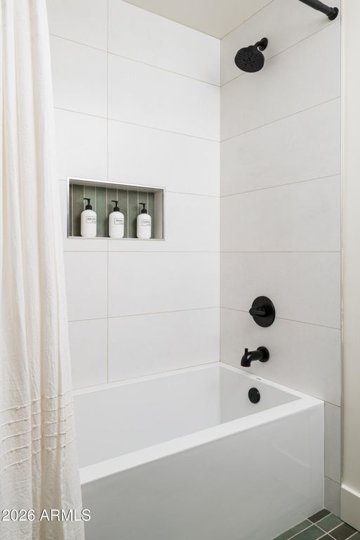 Image 32 of property listing at 9833 E DESERT COVE Avenue, Scottsdale, AZ 85260