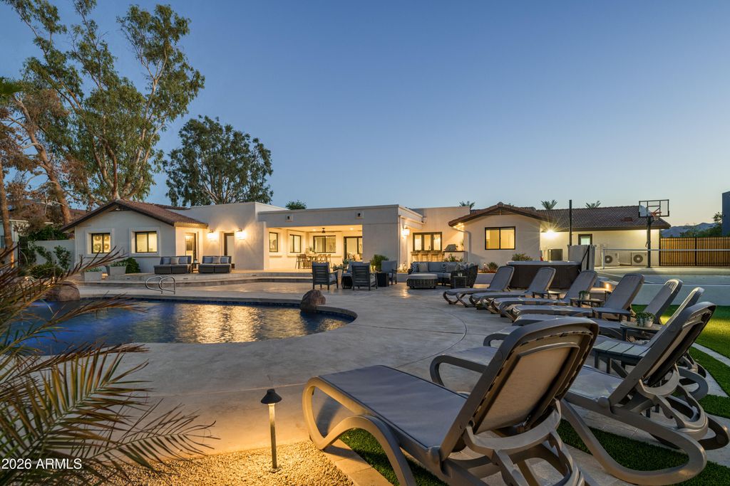 Image 40 of property listing at 9833 E DESERT COVE Avenue, Scottsdale, AZ 85260