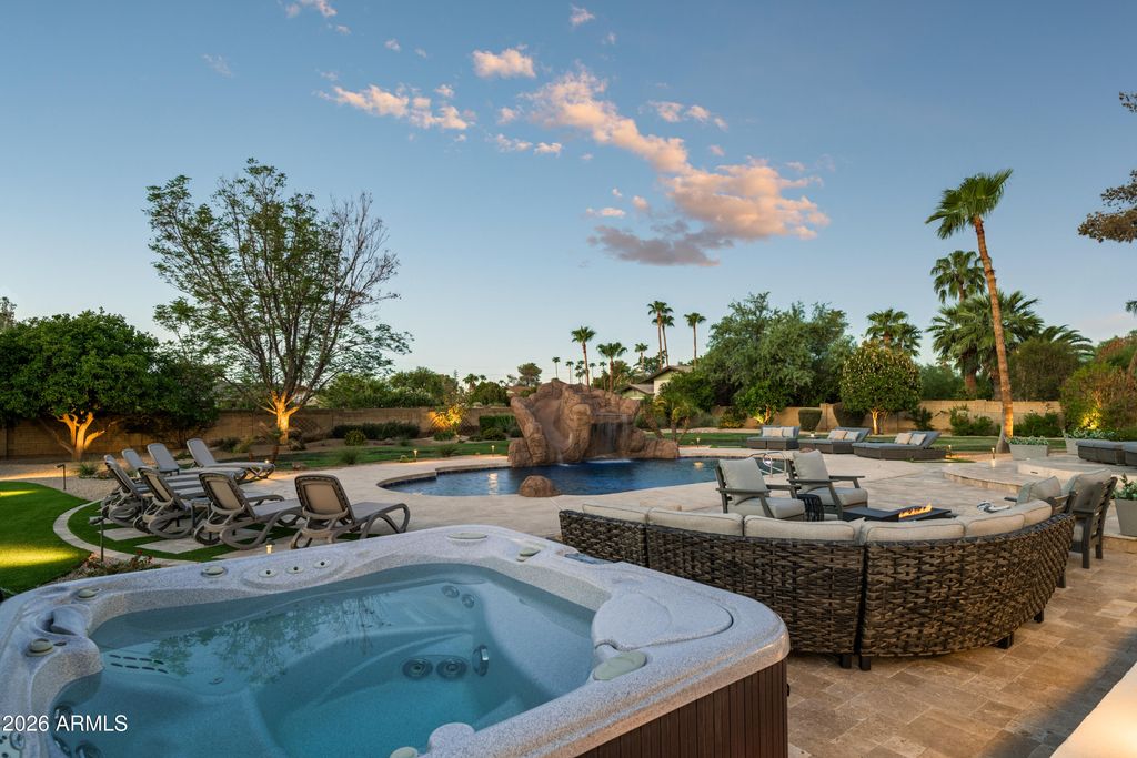 Image 42 of property listing at 9833 E DESERT COVE Avenue, Scottsdale, AZ 85260