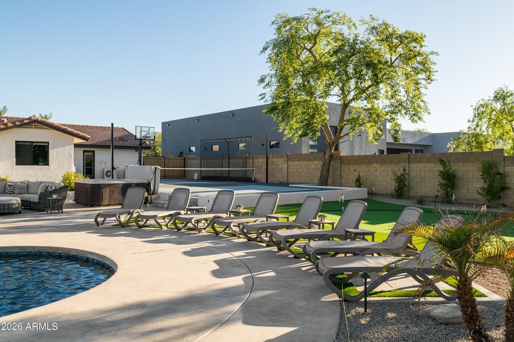 Image 48 of property listing at 9833 E DESERT COVE Avenue, Scottsdale, AZ 85260