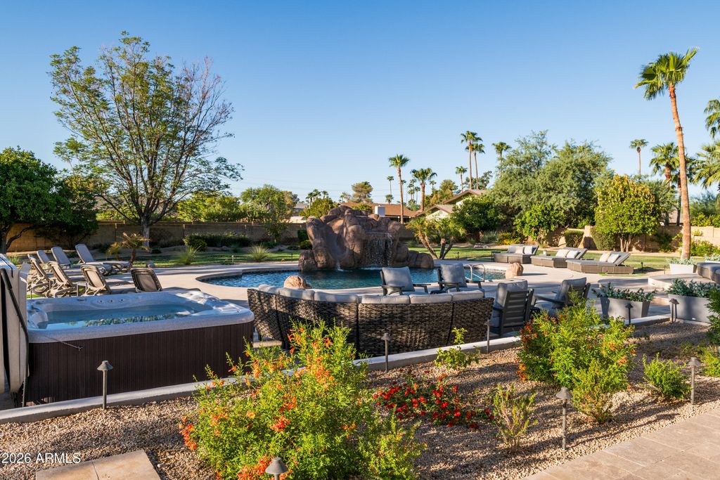 Image 50 of property listing at 9833 E DESERT COVE Avenue, Scottsdale, AZ 85260