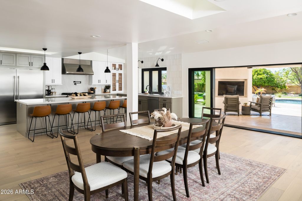 Image 8 of property listing at 9833 E DESERT COVE Avenue, Scottsdale, AZ 85260