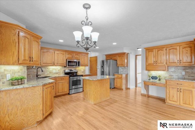 17317 Patterson Drive, Omaha, NE 68135