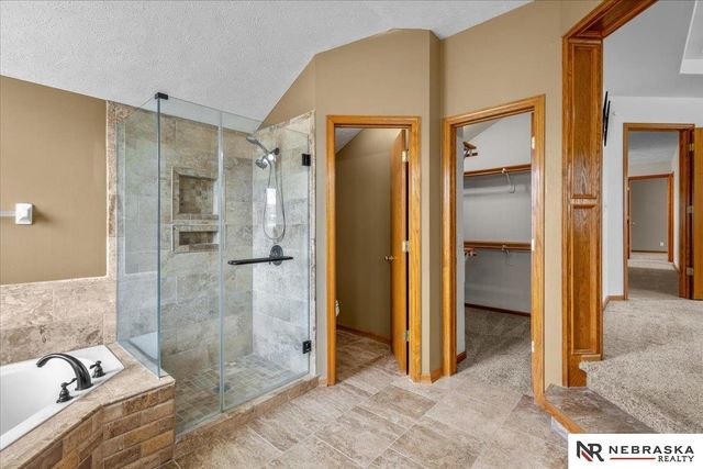 17317 Patterson Drive, Omaha, NE 68135