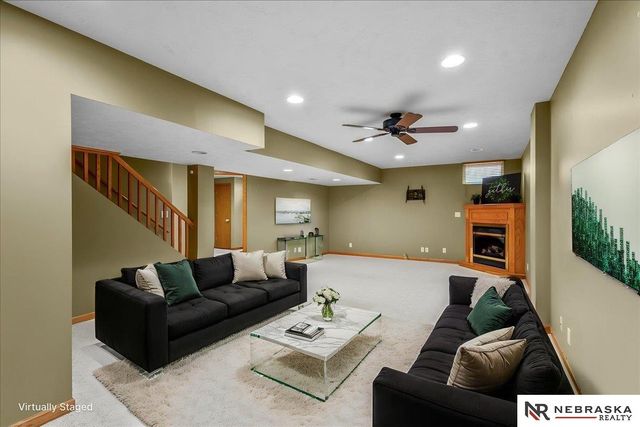 17317 Patterson Drive, Omaha, NE 68135