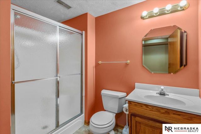 17317 Patterson Drive, Omaha, NE 68135