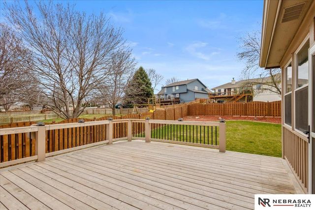 17317 Patterson Drive, Omaha, NE 68135