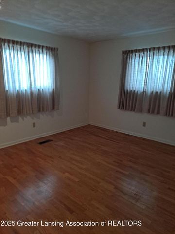 3214 Gingersnap Lane, Lansing, MI 48911