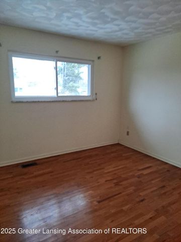 3214 Gingersnap Lane, Lansing, MI 48911