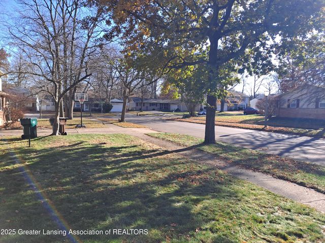 3214 Gingersnap Lane, Lansing, MI 48911