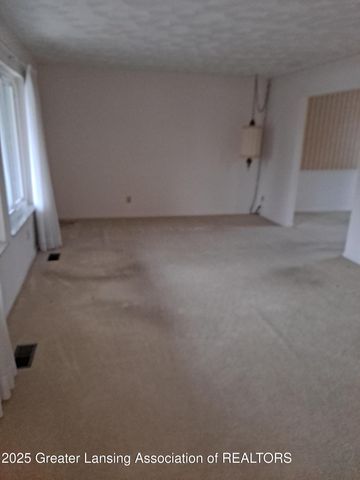 3214 Gingersnap Lane, Lansing, MI 48911