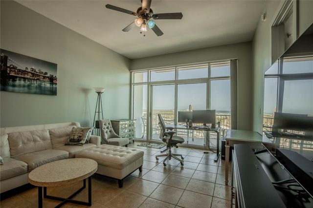 500 Seawall Boulevard 1007, Galveston, TX 77550