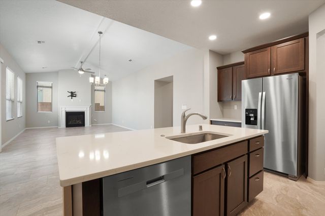 6024 Nauman Drive SE, Albuquerque, NM 87106