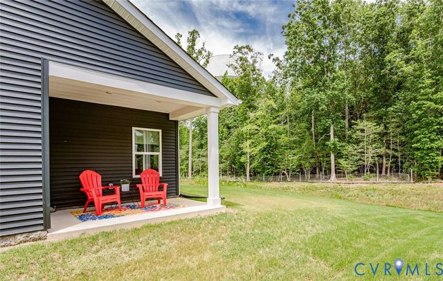 8187 Winter Fog Dr, New Kent, VA 23124