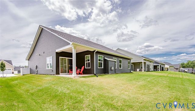 8187 Winter Fog Dr, New Kent, VA 23124