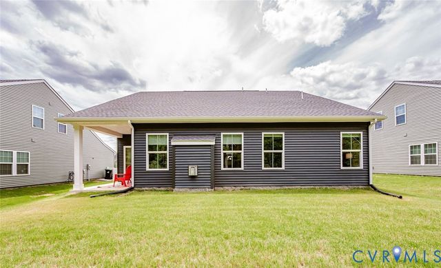 8187 Winter Fog Dr, New Kent, VA 23124