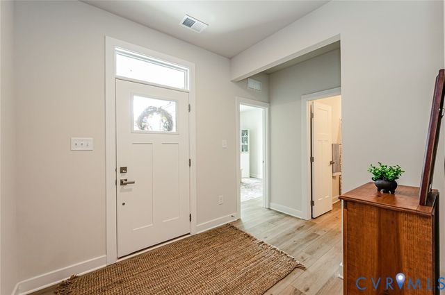 8187 Winter Fog Dr, New Kent, VA 23124