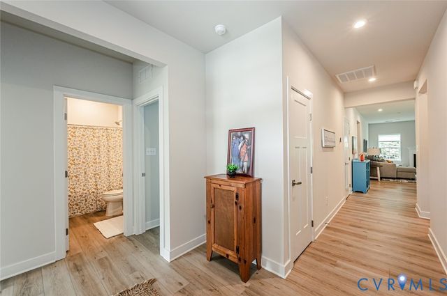 8187 Winter Fog Dr, New Kent, VA 23124