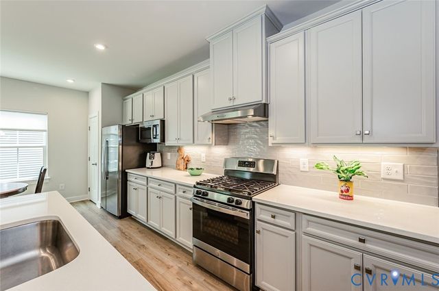 8187 Winter Fog Dr, New Kent, VA 23124