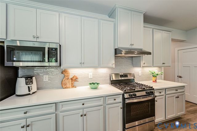 8187 Winter Fog Dr, New Kent, VA 23124