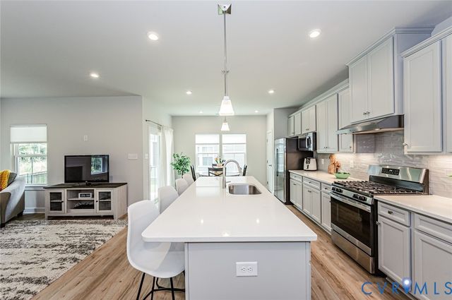 8187 Winter Fog Dr, New Kent, VA 23124