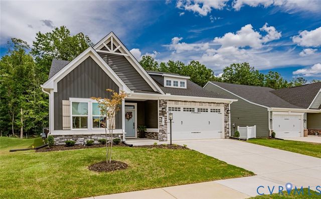 8187 Winter Fog Dr, New Kent, VA 23124