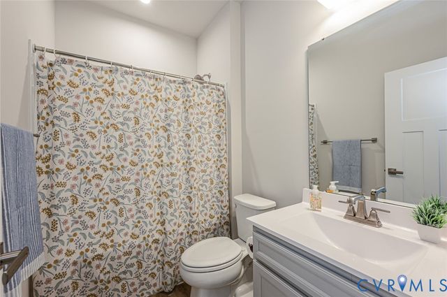 8187 Winter Fog Dr, New Kent, VA 23124