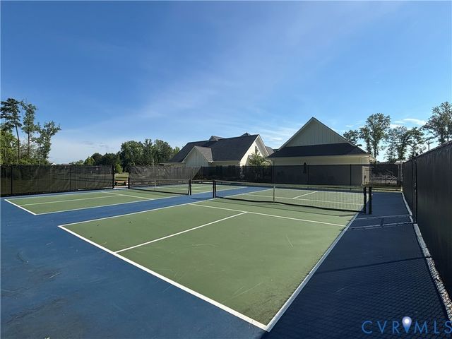 8187 Winter Fog Dr, New Kent, VA 23124