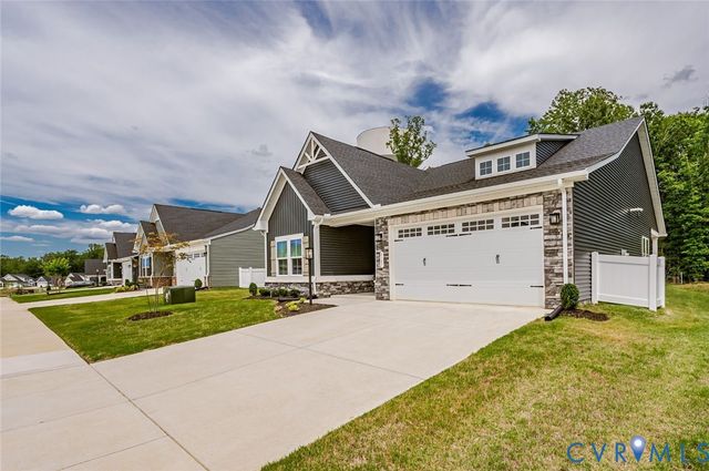 8187 Winter Fog Dr, New Kent, VA 23124
