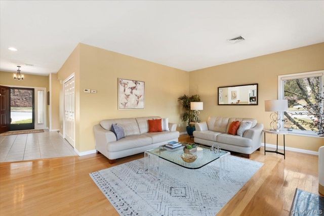 725 Heritage Hills, Somers, NY 10589