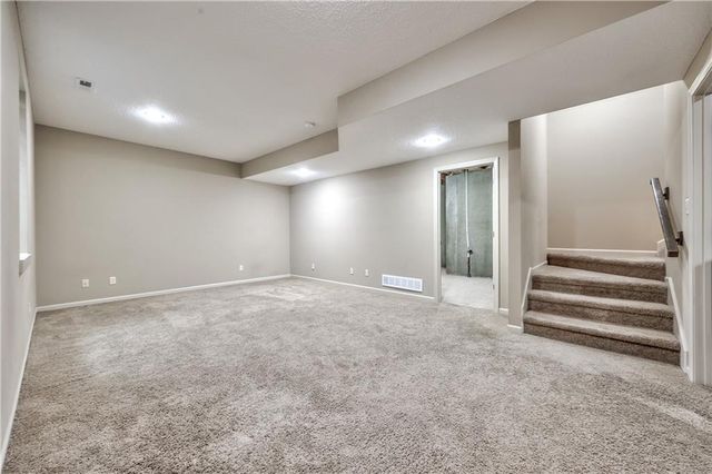 898 Clearview Drive, Lansing, KS 66043