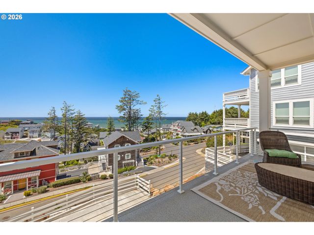 2528 Sw CORAL Ave, Lincoln City, OR 97367