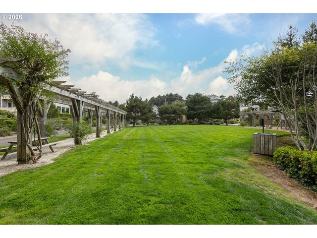 2528 Sw CORAL Ave, Lincoln City, OR 97367