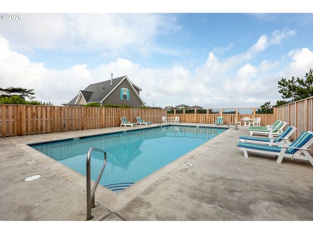 2528 Sw CORAL Ave, Lincoln City, OR 97367