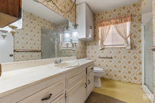 3517 McCourry Street, Bakersfield, CA 93304