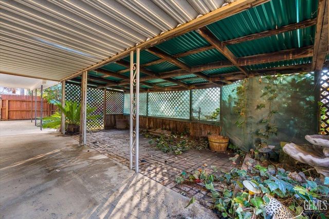 3517 McCourry Street, Bakersfield, CA 93304