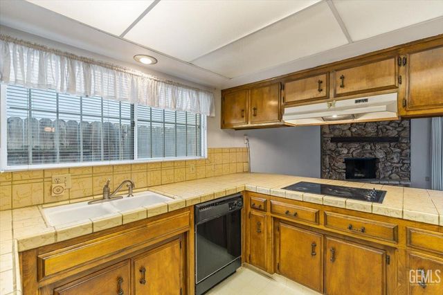 3517 McCourry Street, Bakersfield, CA 93304