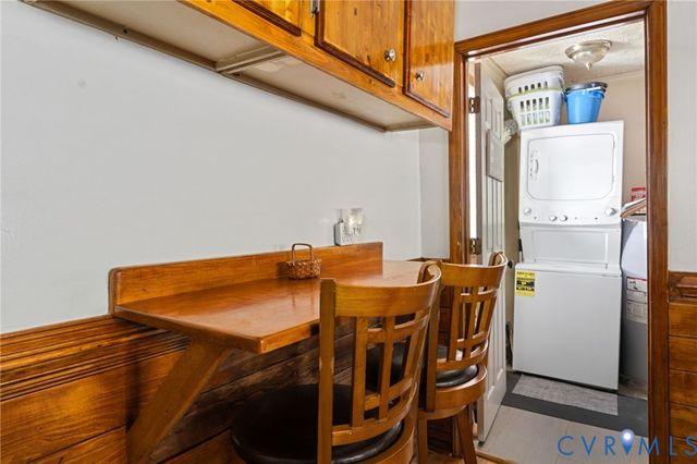 1343 Bartlett Rd, Henrico, VA 23231