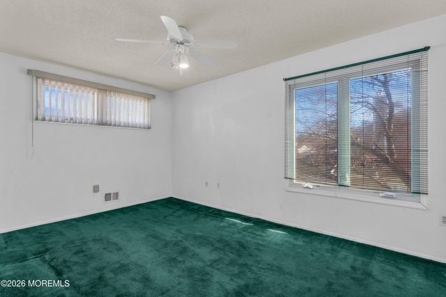 521 Dorothy Place, Brick, NJ 08723